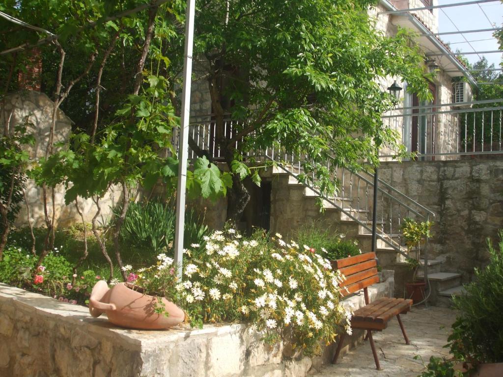 Apartments Marina Супетар Экстерьер фото